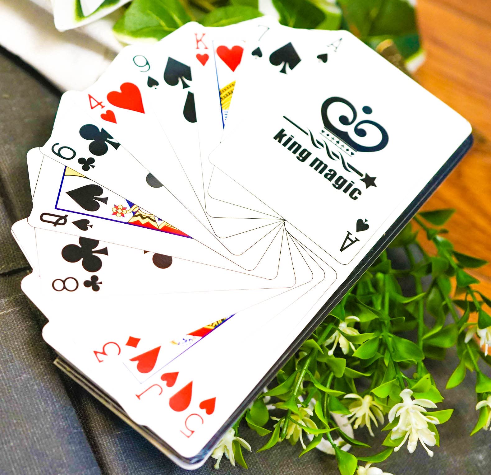 Amazon | 手品 大きくなるトランプ 大きい マジック 初心者 ステージ